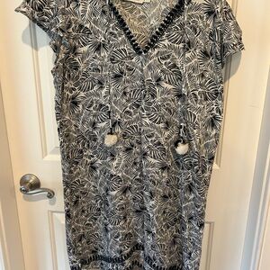 Vineyard Vines Monochrome Leaf Pattern Dress linen
